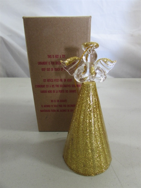 CHRISTMAS LIGHTHOUSE DECOR & MORE