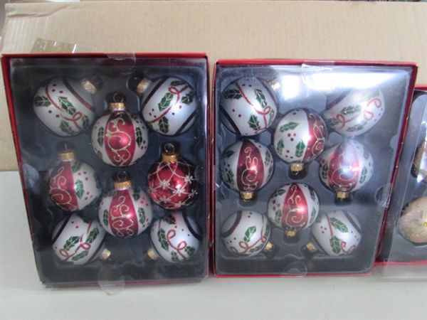 6.5' PRE LIT (CLEAR) ARTIFICIAL CHRISTMAS TREE & ASSORTED ORNAMENTS