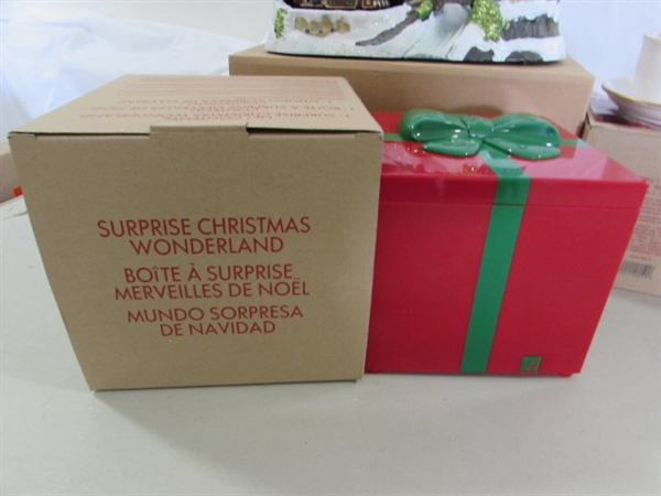 AVON ANIMATED CHRISTMAS DECOR, COOKIE JAR & TIMER