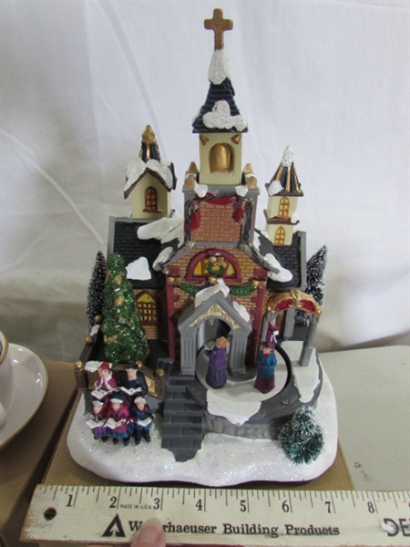 AVON ANIMATED CHRISTMAS DECOR, COOKIE JAR & TIMER