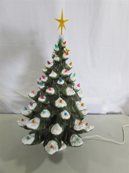24 VINTAGE 2-PC CERAMIC CHRISTMAS TREE