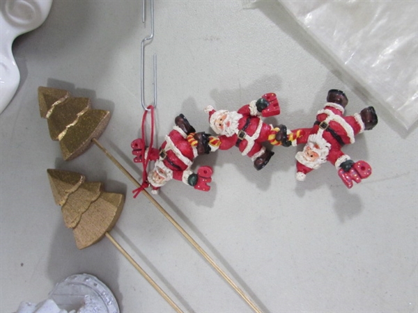24 VINTAGE 3-PC CERAMIC CHRISTMAS TREE & VOTIVE HOLDER
