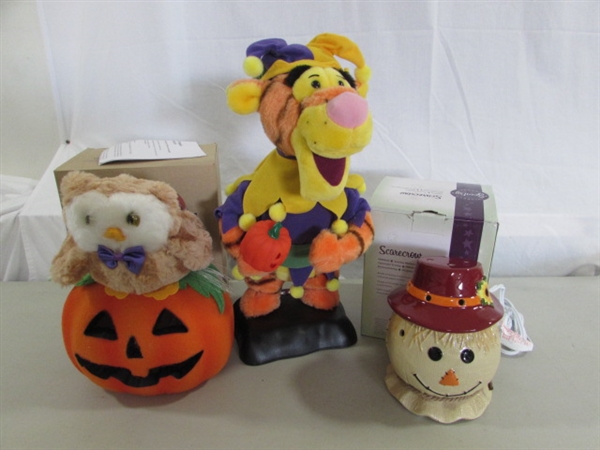 SCENTSY SCARECROW WAX MELTER, AVON HALLOWEEN DECOR