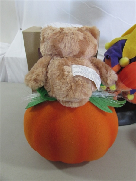 SCENTSY SCARECROW WAX MELTER, AVON HALLOWEEN DECOR