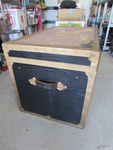 STORAGE TRUNK