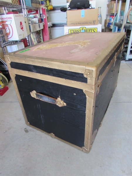 STORAGE TRUNK