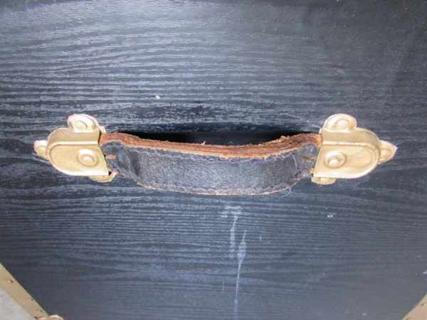 STORAGE TRUNK