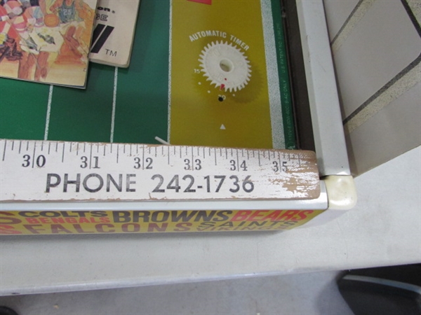 VINTAGE ELECTRONIC FOOTBALL GAME