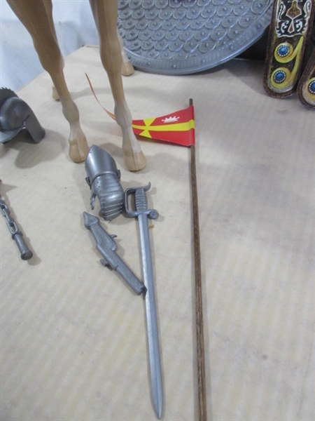 VINTAGE SIR STUART & SIR GORDON WITH HORSES & MORE