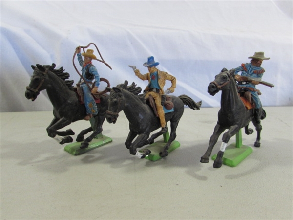 DIECAST TOY SOLDIERS & INDIANS
