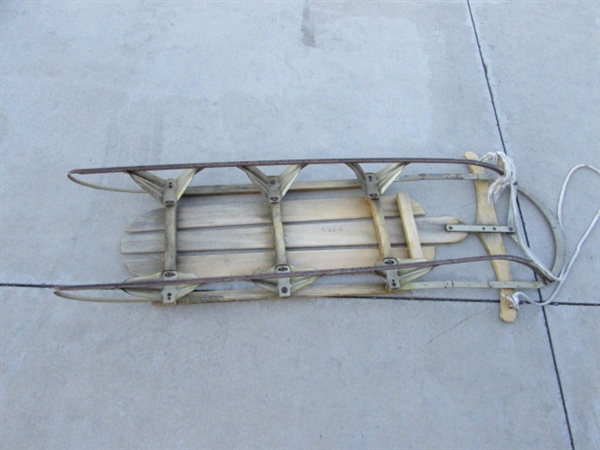VINTAGE SILVER STREAK SLED