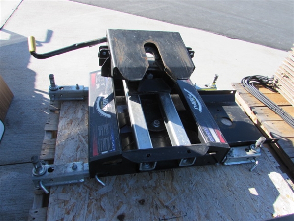 PULLRITE SUPERGLIDE 20,000 LB SLIDING 5TH WHEEL HITCH