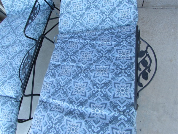 PAIR OF WROUGHT IRON LOUNGE CHAIRS W/CUSHIONS