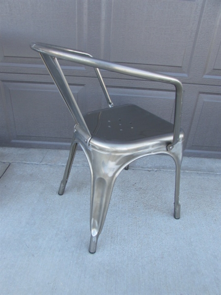 METAL CHAIR & VINTAGE 3-TIER ROLLING CART