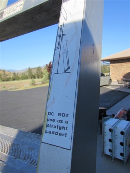 ALUMINUM STEP LADDER