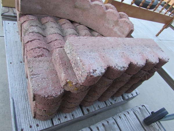 SCALLOP LANDSCAPING BRICKS