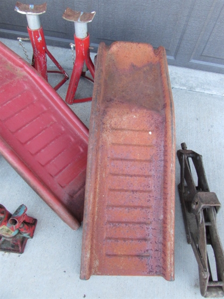 CAR RAMPS, JACKS & JACK STANDS