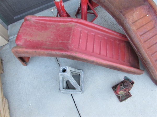 CAR RAMPS, JACKS & JACK STANDS