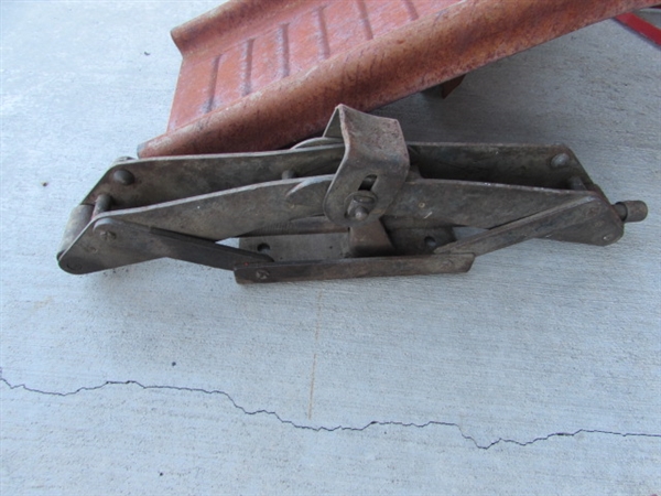 CAR RAMPS, JACKS & JACK STANDS