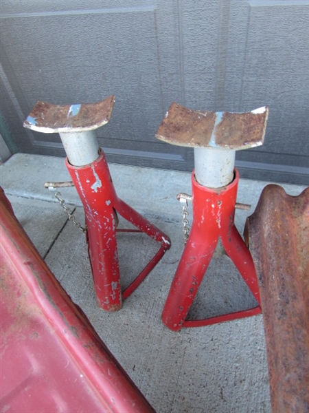 CAR RAMPS, JACKS & JACK STANDS