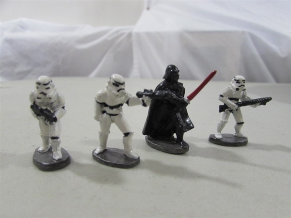 MILLENNIUM FALCON MODEL & DIECAST STAR WARS FIGURES
