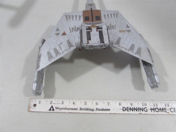 STAR TREK USS ENTERPRISE & KLINGON D7 BATTLE CRUISER MODELS