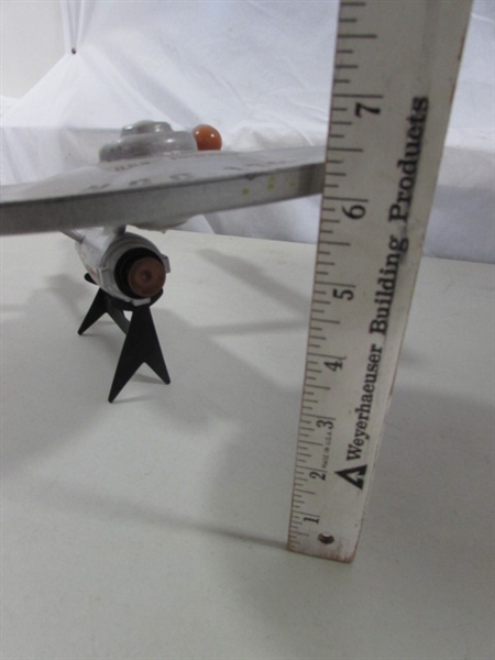 STAR TREK USS ENTERPRISE & KLINGON D7 BATTLE CRUISER MODELS