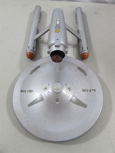 STAR TREK USS ENTERPRISE & KLINGON D7 BATTLE CRUISER MODELS