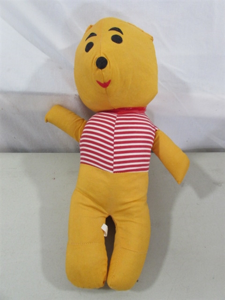 VINTAGE PLUSH TIGGER & POOH & MODERN PLUSH
