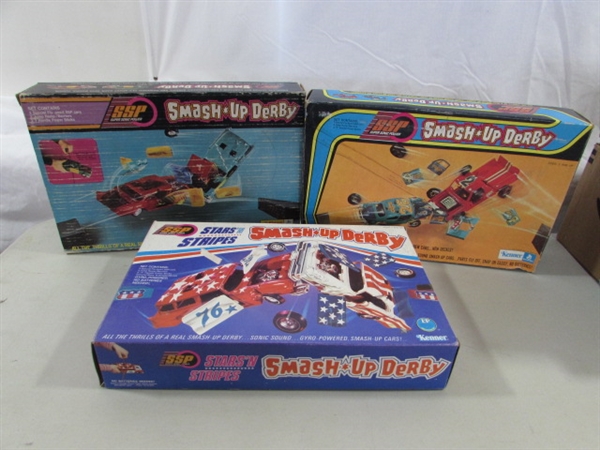 3 VINTAGE SMASH UP PLAY SETS