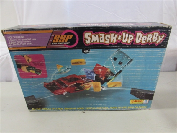 3 VINTAGE SMASH UP PLAY SETS