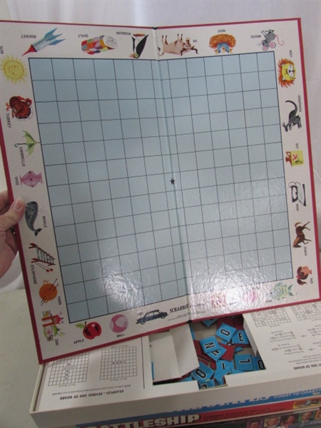 BOARD GAMES & DOMINOES