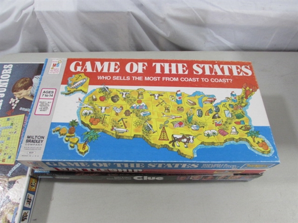 BOARD GAMES & DOMINOES