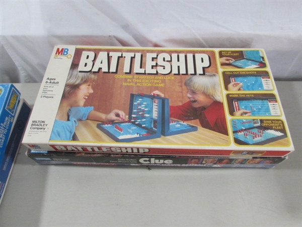 BOARD GAMES & DOMINOES