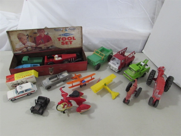 VINTAGE METAL & PLASTIC TOYS
