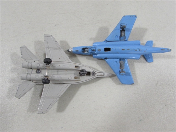 VINTAGE DIE CAST FERRARI & MERCEDES & AMC MODEL & DIECAST PLANES