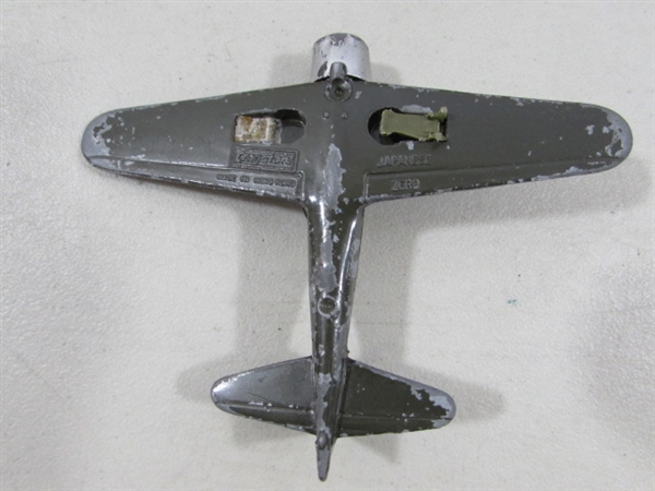 VINTAGE DIE CAST FERRARI & MERCEDES & AMC MODEL & DIECAST PLANES