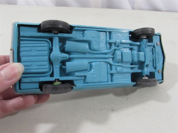 VINTAGE DIE CAST FERRARI & MERCEDES & AMC MODEL & DIECAST PLANES