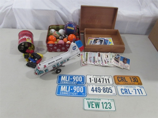 VINTAGE WINDUP NASA MOON SCOUT TOY, 1970'S CEREAL BOX LICENSE PLATES & VARIOUS TOYS