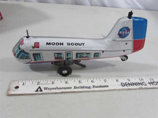 VINTAGE WINDUP NASA MOON SCOUT TOY, 1970'S CEREAL BOX LICENSE PLATES & VARIOUS TOYS