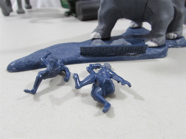 VINTAGE REMOTE CONTROL DINOSAURS & MORE