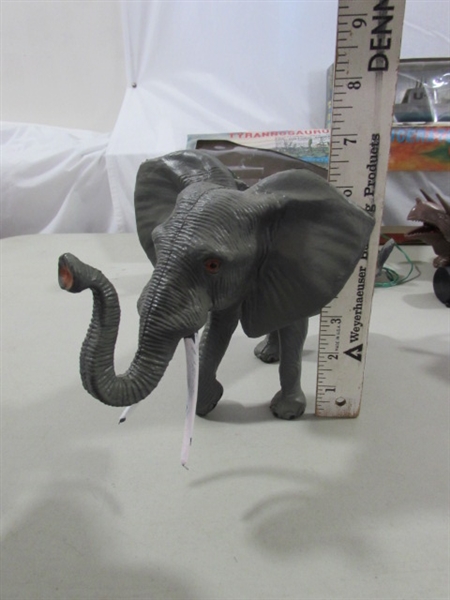 VINTAGE REMOTE CONTROL DINOSAURS & MORE