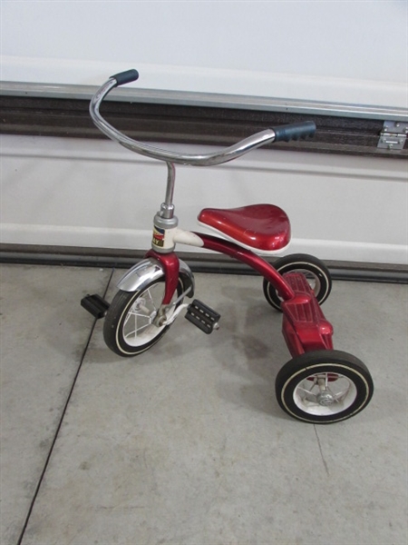 VINTAGE MURRAY TRICYCLE