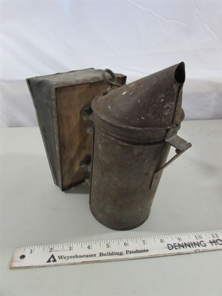 GRAMBEL & 2 BELLOW BEE SMOKERS