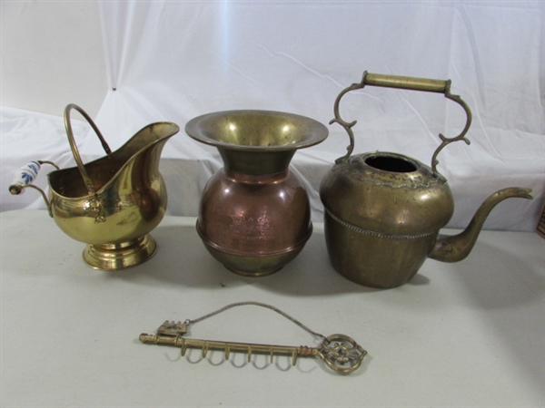 BRASS & COPPER SPITOON & BRASS POTS & KEY KEEPER