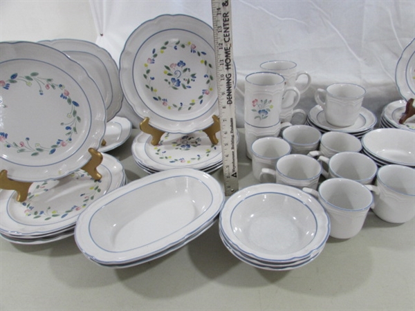 59 PIECE FLORAL EXPRESSIONS STONEWARE DINNERWARE