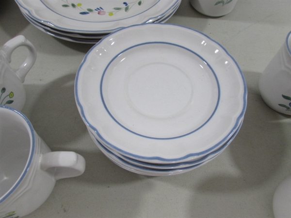59 PIECE FLORAL EXPRESSIONS STONEWARE DINNERWARE