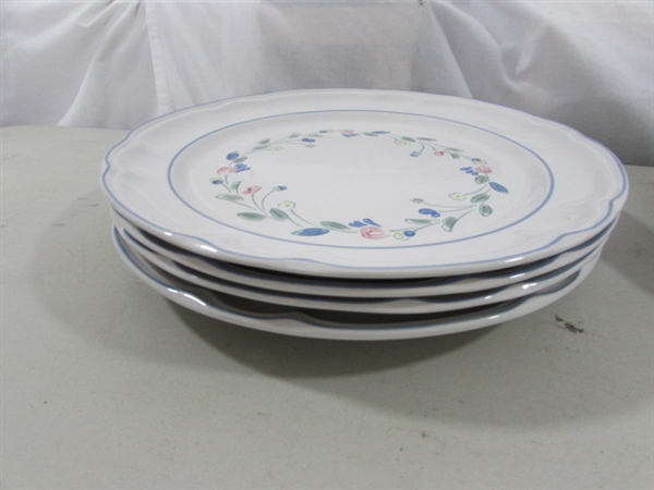 59 PIECE FLORAL EXPRESSIONS STONEWARE DINNERWARE