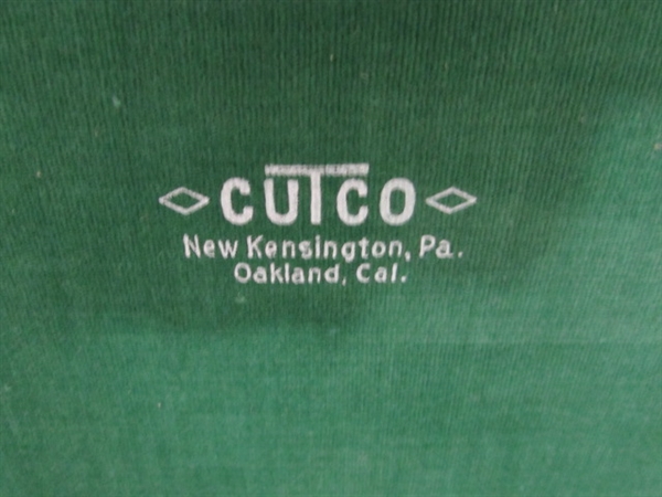 SET OF 8 VINTAGE CUTCO DINNER TABLE KNIVES IN CASE - NEW