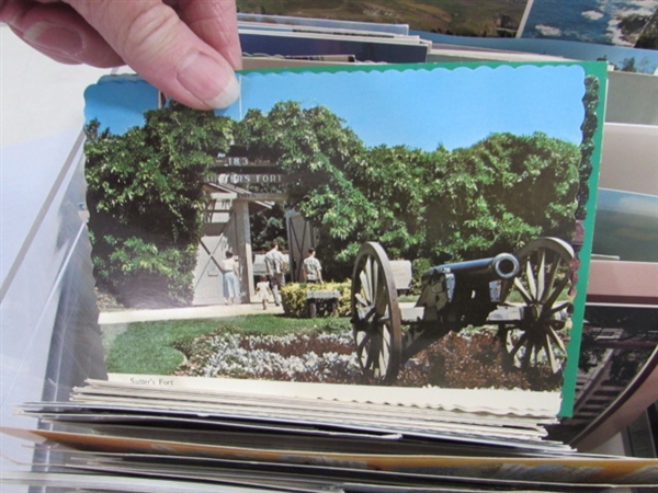 LARGE COLLECTION OF POSTCARDS & POSTCARD ALBUMS W/EXTRA PAGES